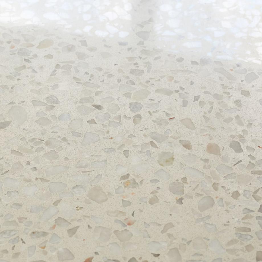 Tikamoon Fliesenspiegel aus Premium-Terrazzo Moon 80 cm Ava  