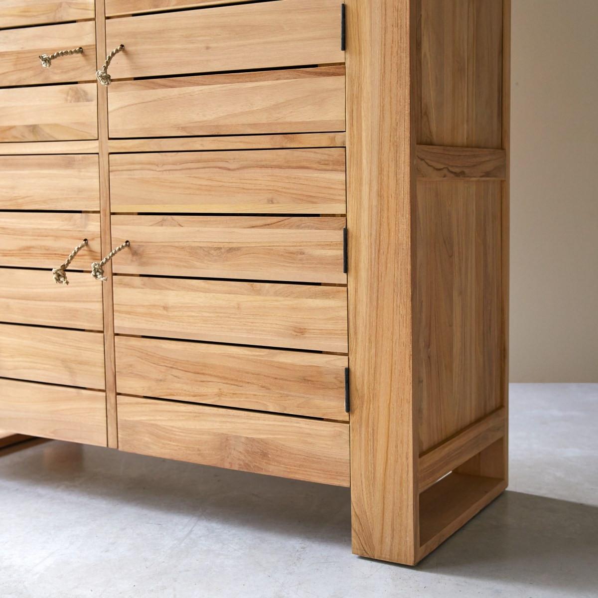 Tikamoon Schrank aus massivem Teak Minimalys  