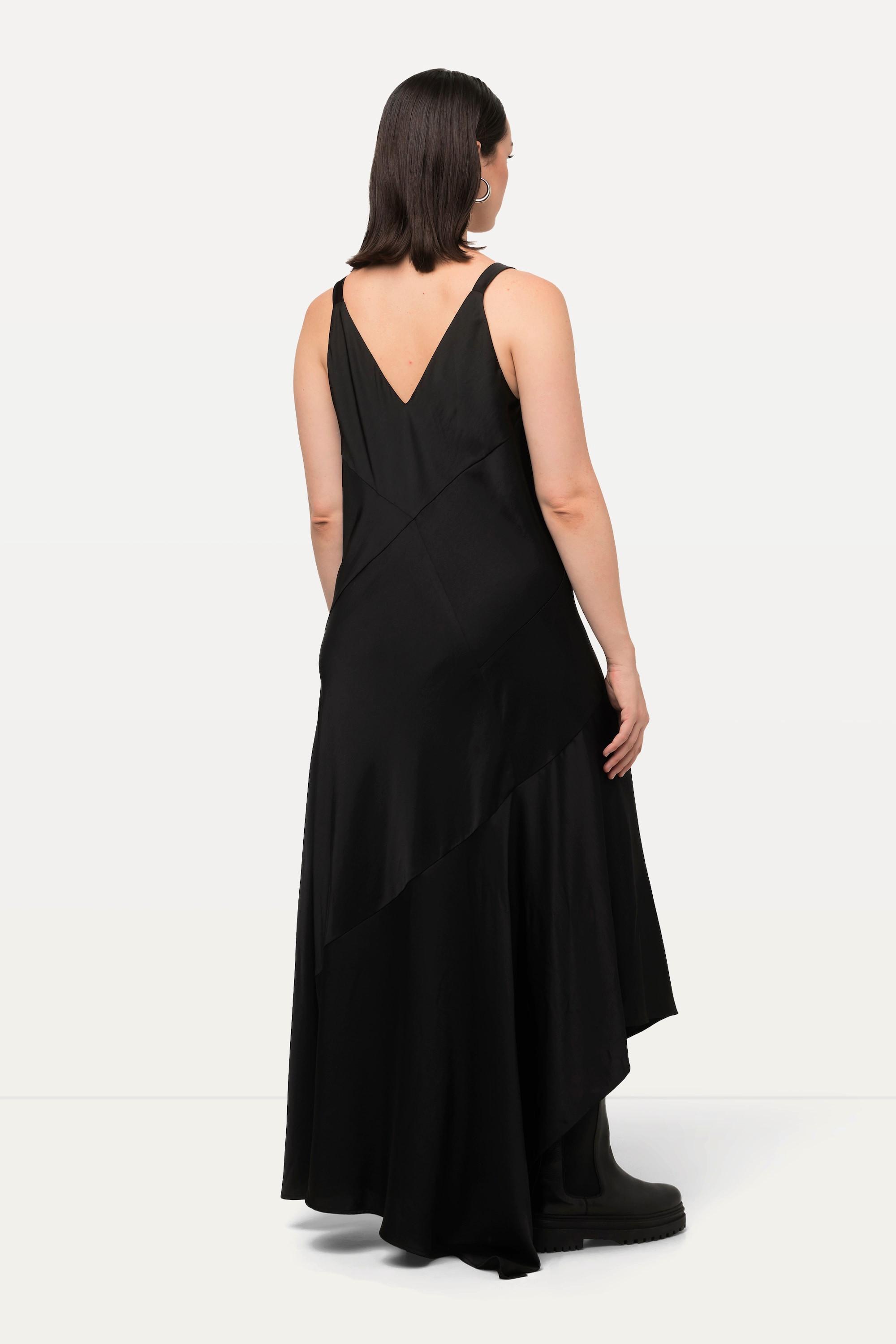 Ulla Popken  Robe maxi en satin, sans manches. Silhouette en A et décolleté en V. 