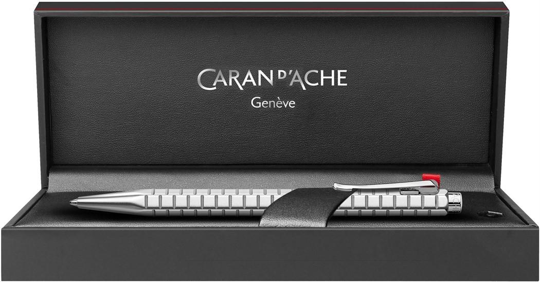 Caran d'Ache Kugelschreiber Ecridor Avenue Silber  