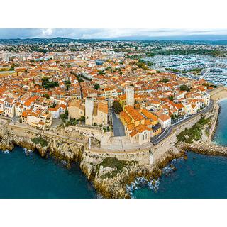 Smartbox  2 nuits dans un hôtel près de la mer en Côte d’Azur ou en Corse - Coffret Cadeau 