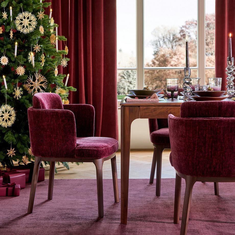 AM.PM Tischsessel mit Walnussfuss und Samt  