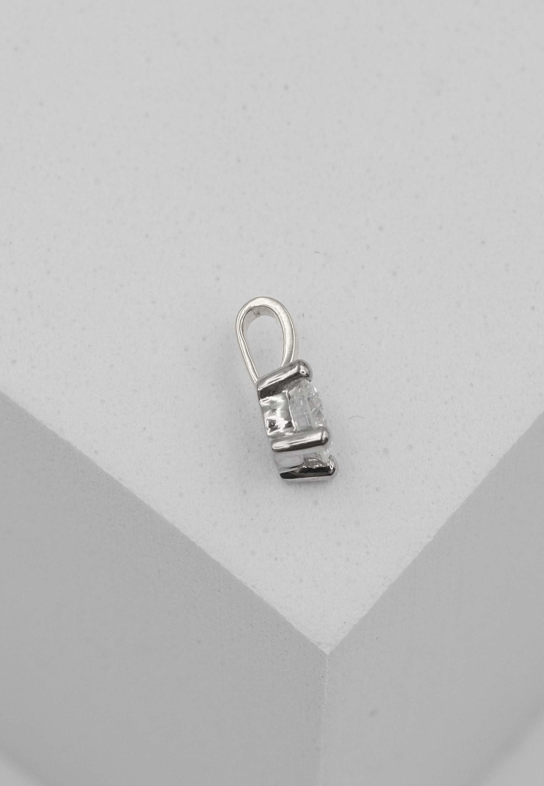 MUAU Schmuck  Solitär Anhänger 4-Griff-Fassung Weissgold 750 Diamant 0.25ct. 9x5mm 