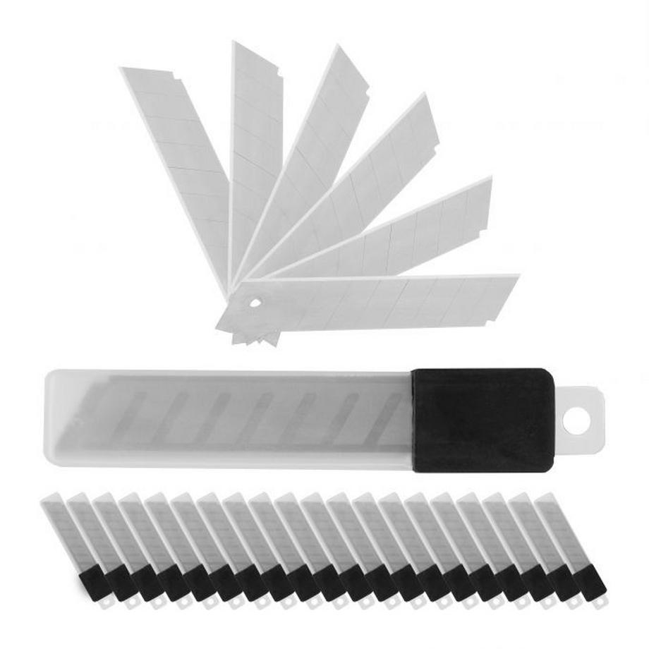 Lame de coupe 18 mm dans un ensemble