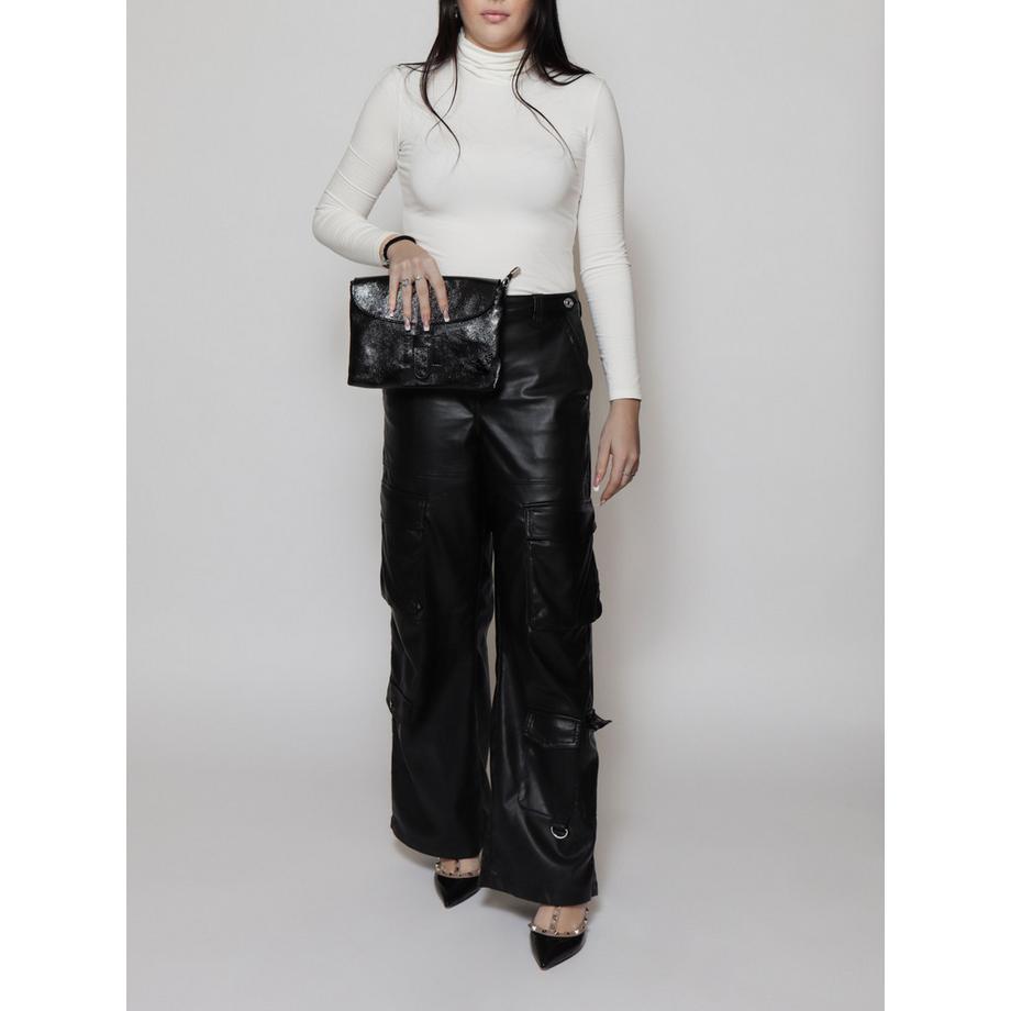 Viola Castellani Pochette  