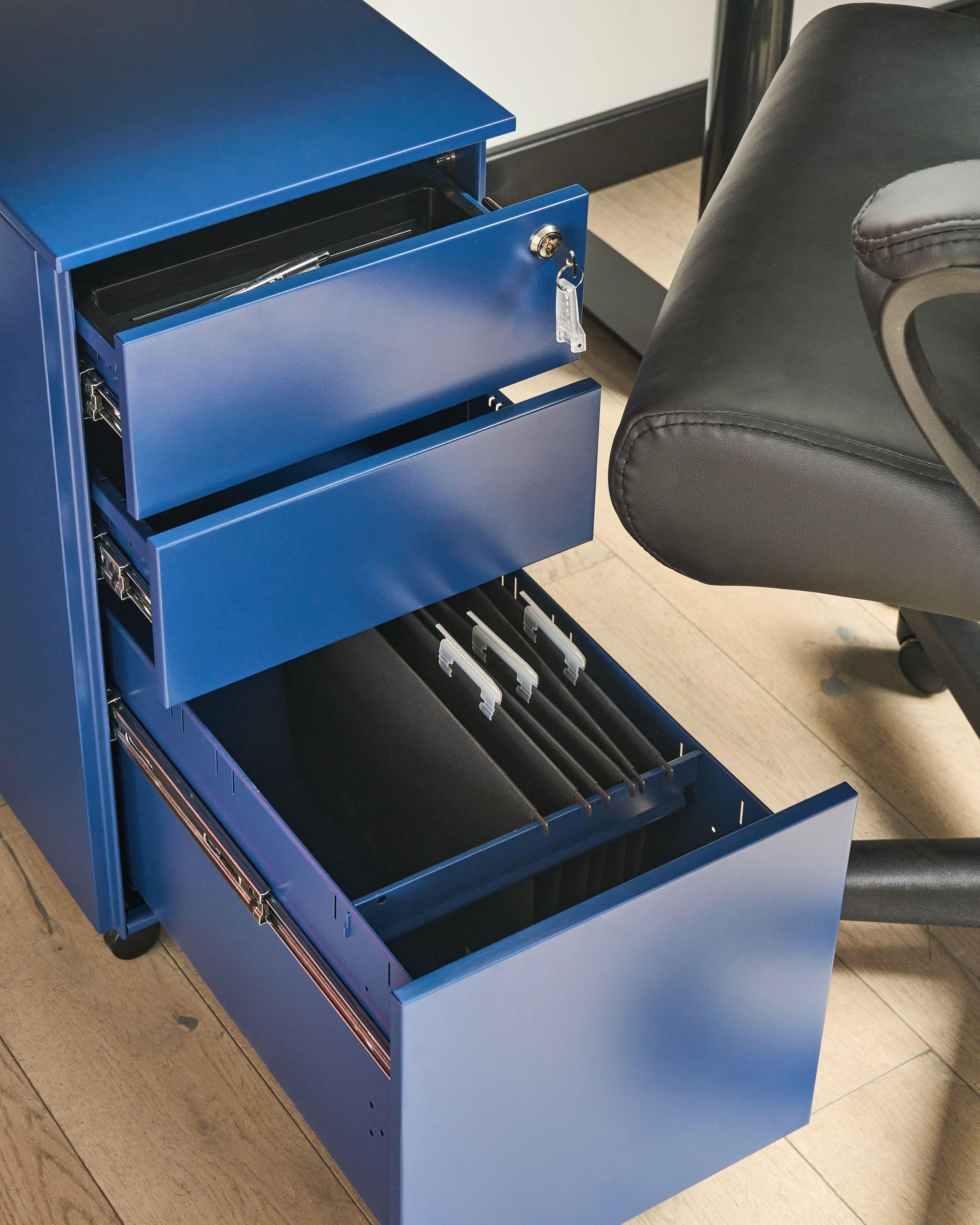 Beliani Meuble de rangement en Acier Moderne BOLSENA  