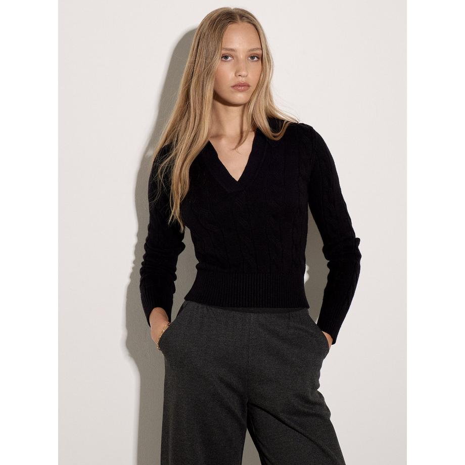 Pullover mit Kragen und Zopfmuster