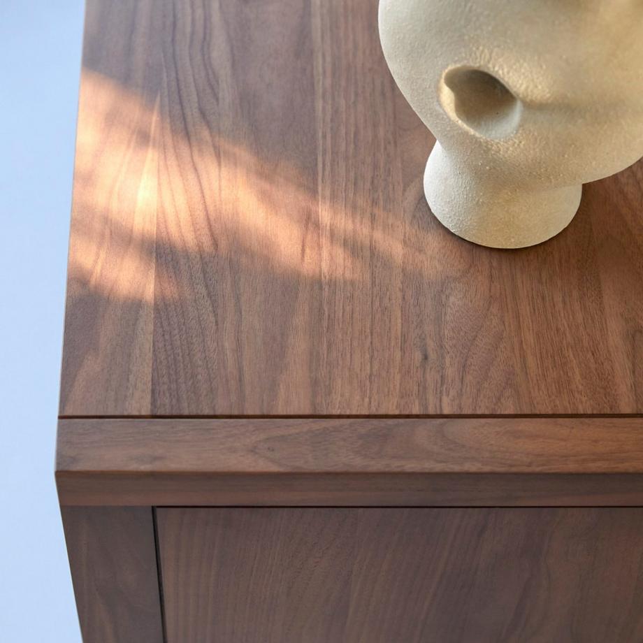 Tikamoon  Buffet en noyer massif 145 cm Jonàk 