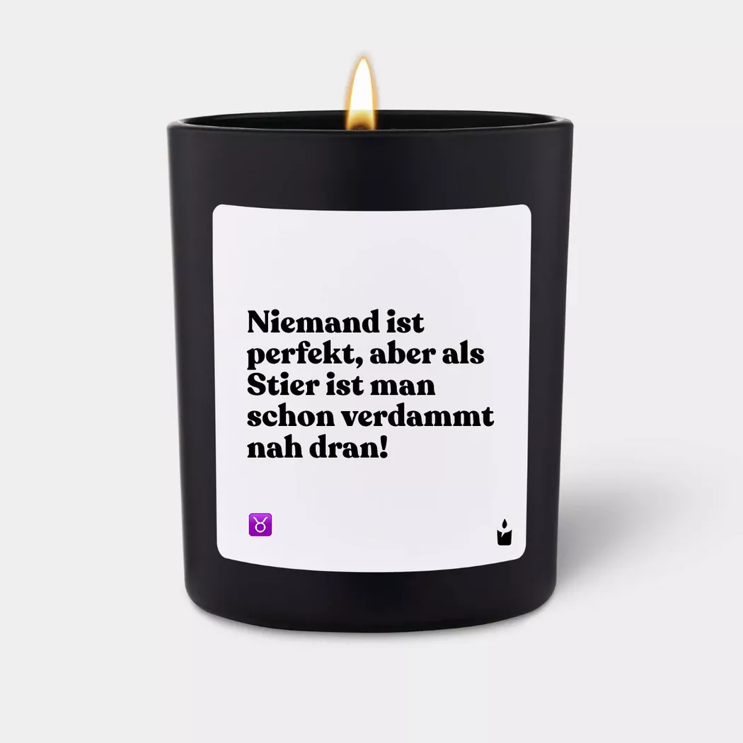 CandleHand - Duftkerze Woody Niemand ist perfekt, aber als Stier ist man schon verdammt nah dran!, One Size, Schwarz