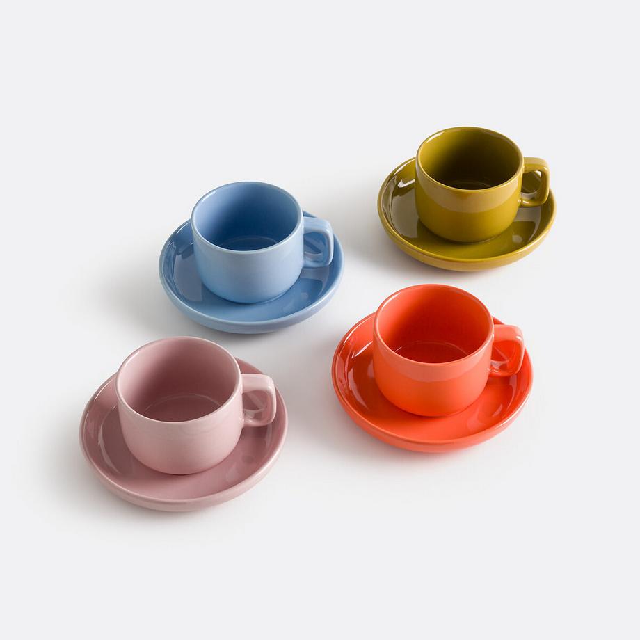Set aus 4 Tassen und Untertassen