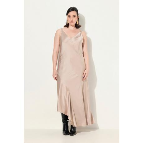 Ulla Popken  Robe maxi en satin, sans manches. Silhouette en A et décolleté en V. 