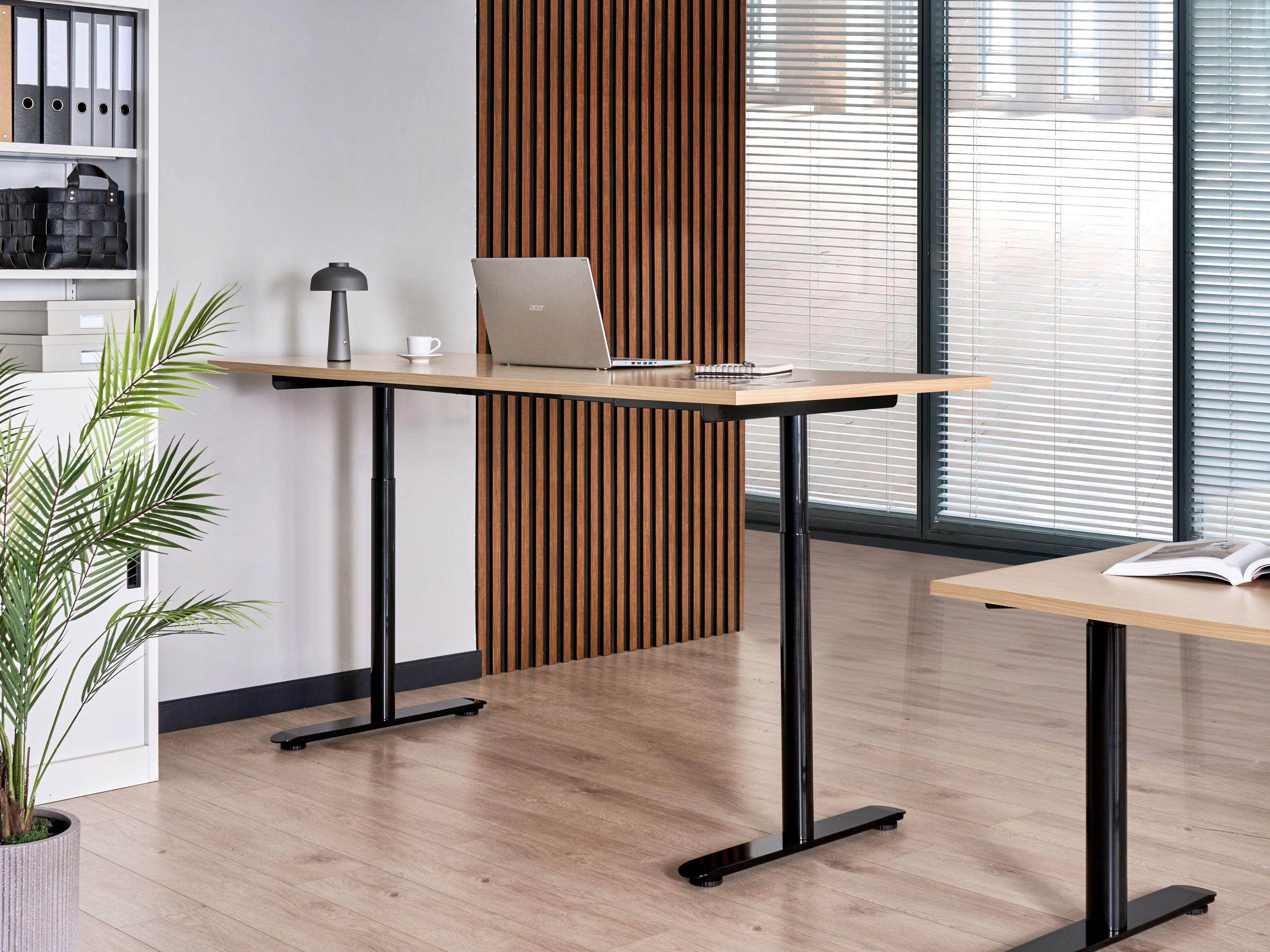 Beliani Bureau réglable en hauteur électriquement Moderne DESTINAS  