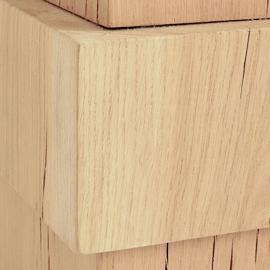 AM.PM Beistelltisch aus massiver Eiche  