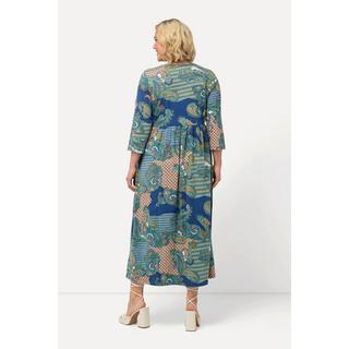 Ulla Popken  Robe en jersey coupe trapèze à motif cachemire, décolleté en V et manches 3/4 