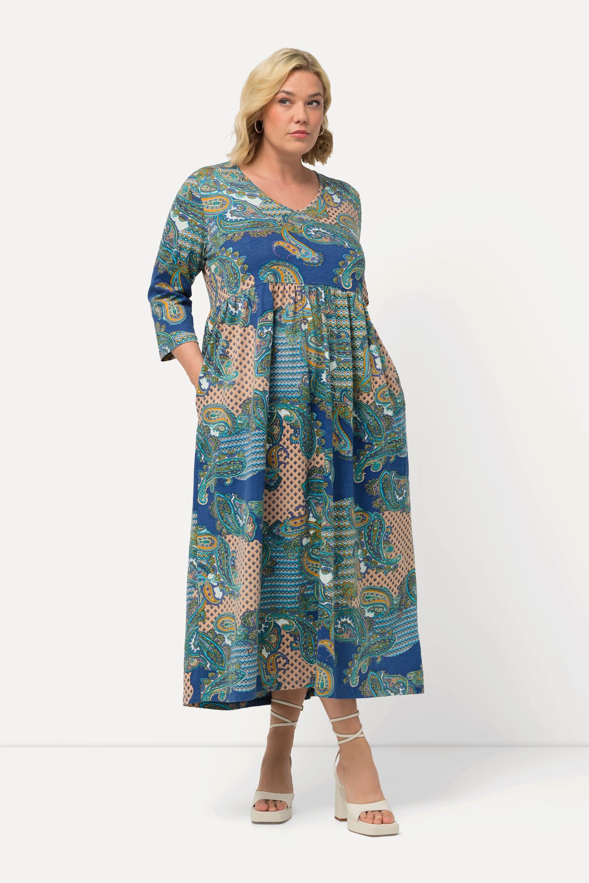 Ulla Popken  Robe en jersey coupe trapèze à motif cachemire, décolleté en V et manches 3/4 