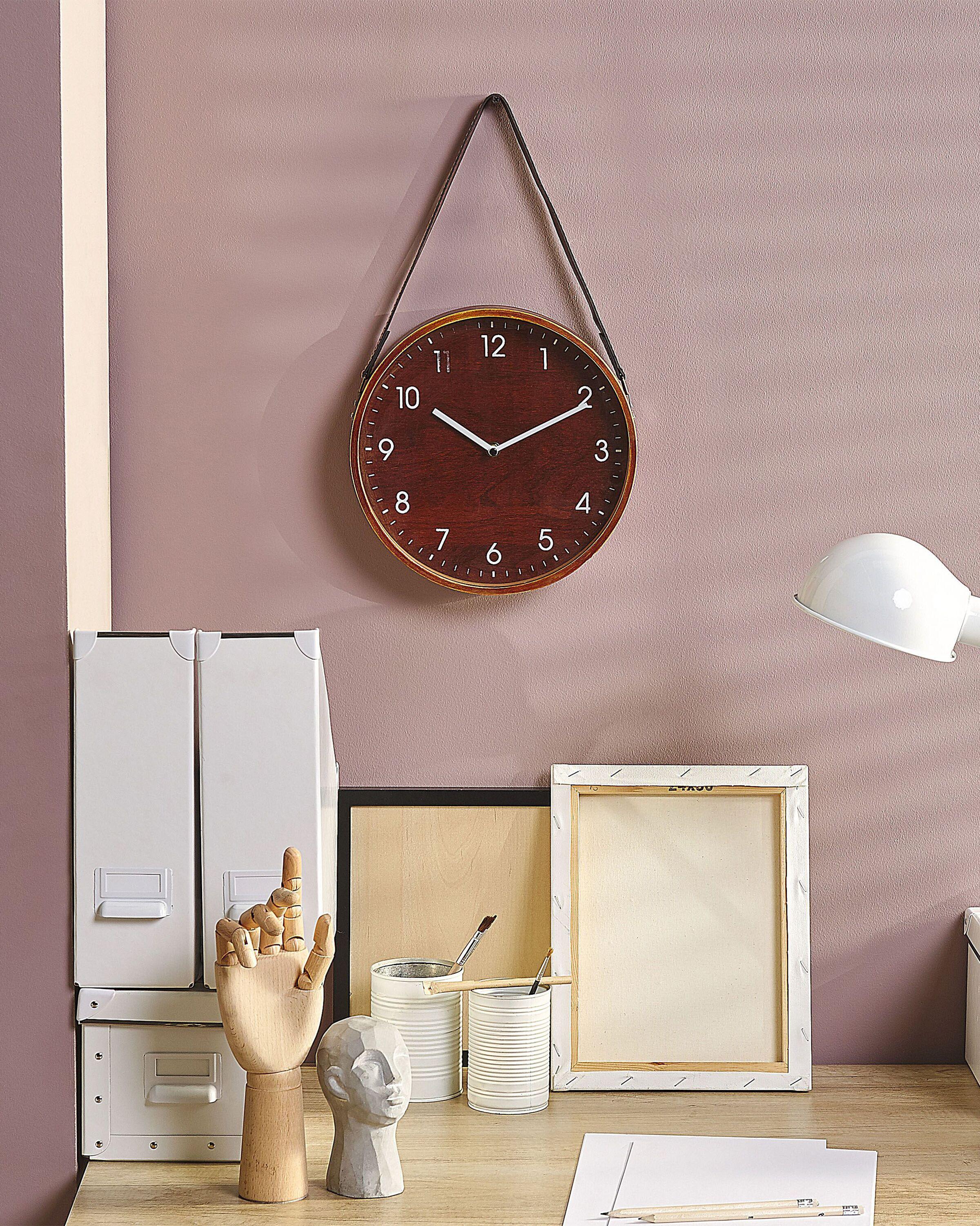 Beliani Wanduhr aus MDF-Platte Retro RENENS  