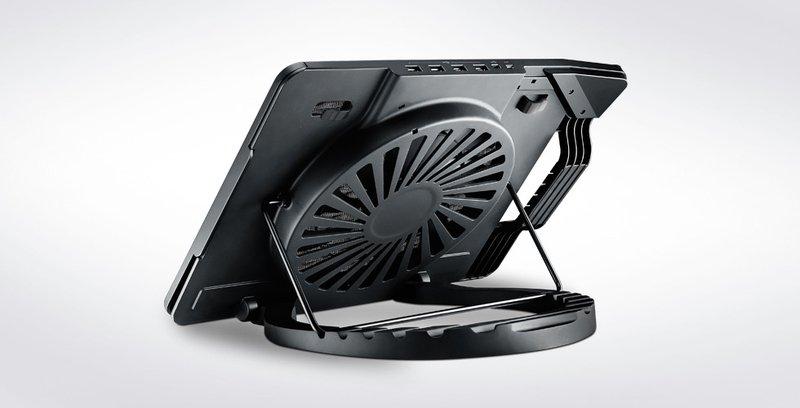 Cooler Master  NotePal Ergostand III système de refroidissement pour ordinateurs portables 43,2 cm (17") 800 tr/min Noir 