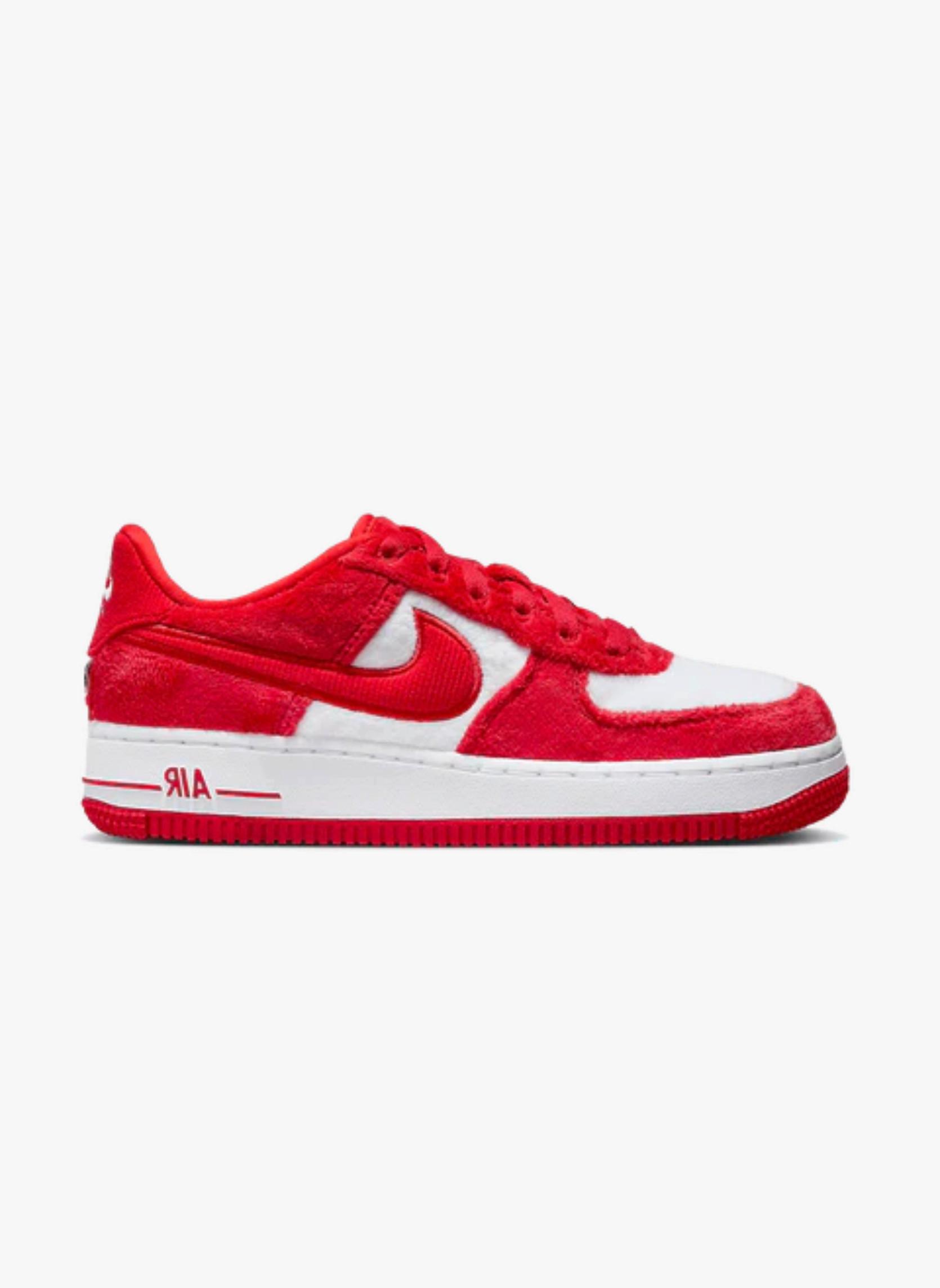 NIKE  Air Force 1 Low Valentine's Day Fleece (2024) 