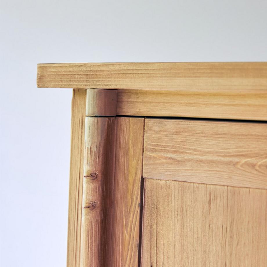 Tikamoon Esszimmerschrank aus massiver recycelter Pinie Yuki  