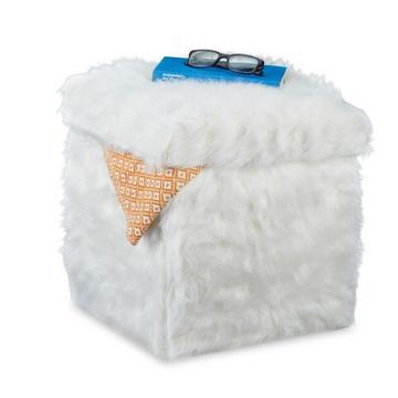 Sitzwürfel aus Kunstfell