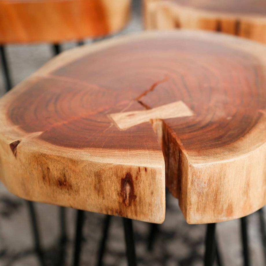 mutoni Table d'appoint en tronc d'acacia massif de 6 cm d'épaisseur avec structure en acier  