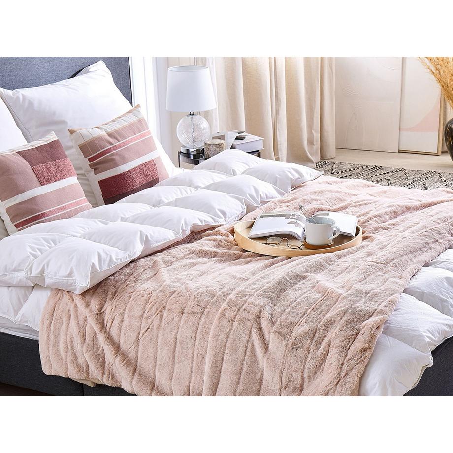 Beliani Glamouröse Smahra Polyester Kuscheldecke  