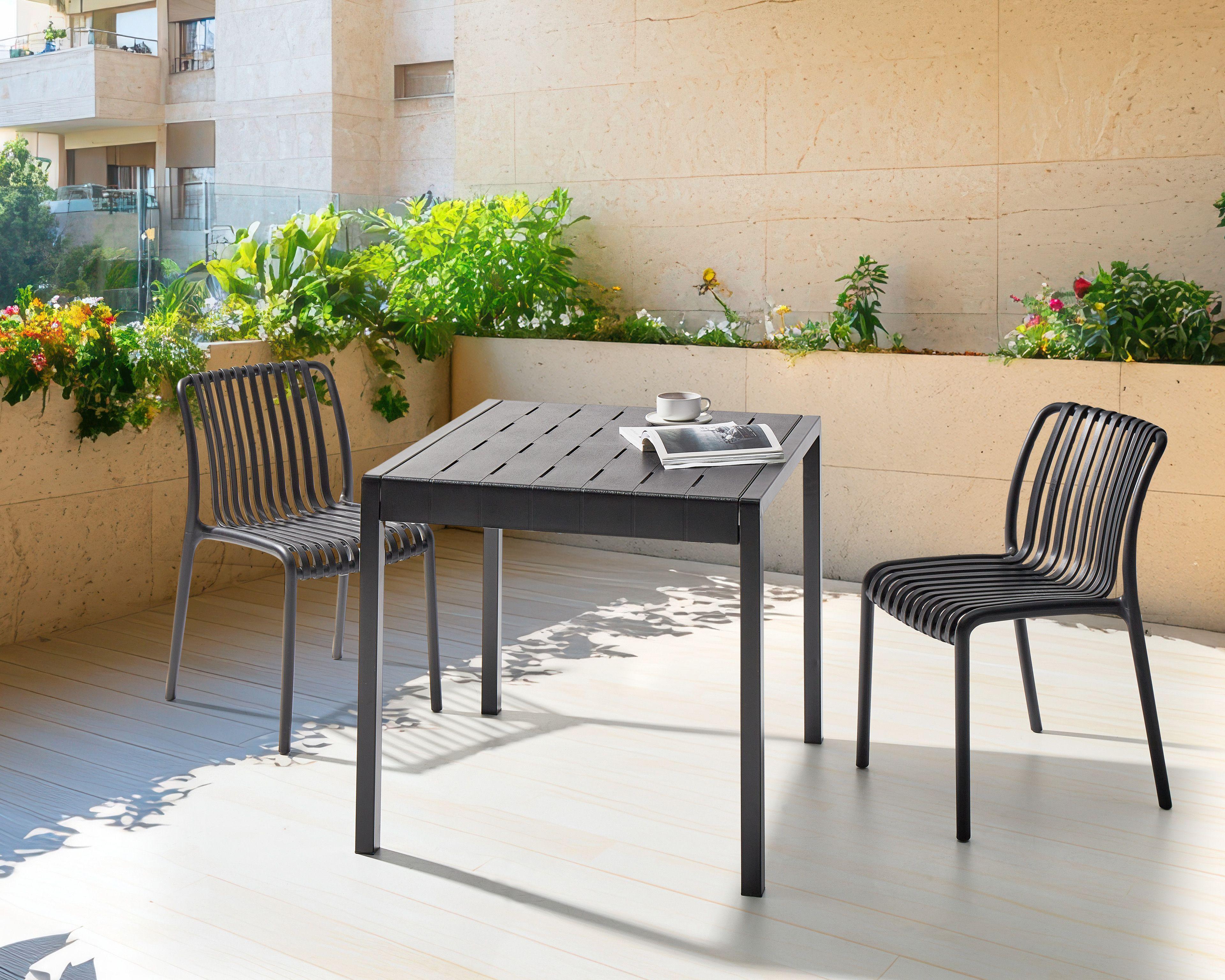 Beliani Table de salle à manger de jardin en Polypropylène Moderne BARTICA  
