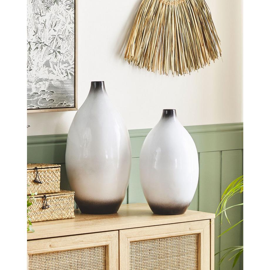 Beliani Vase décoratif en Terre cuite  BAEZA  