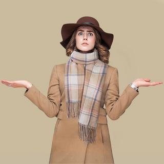 Only-bags.store Karierter quadratischer Schal mit Fransen  