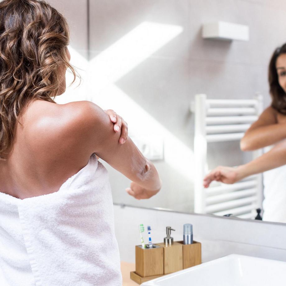 B2X  Badezimmer-Accessoires-Set aus Bambus 