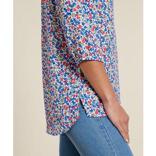 Damart  Blouse crêpe fleurie. 