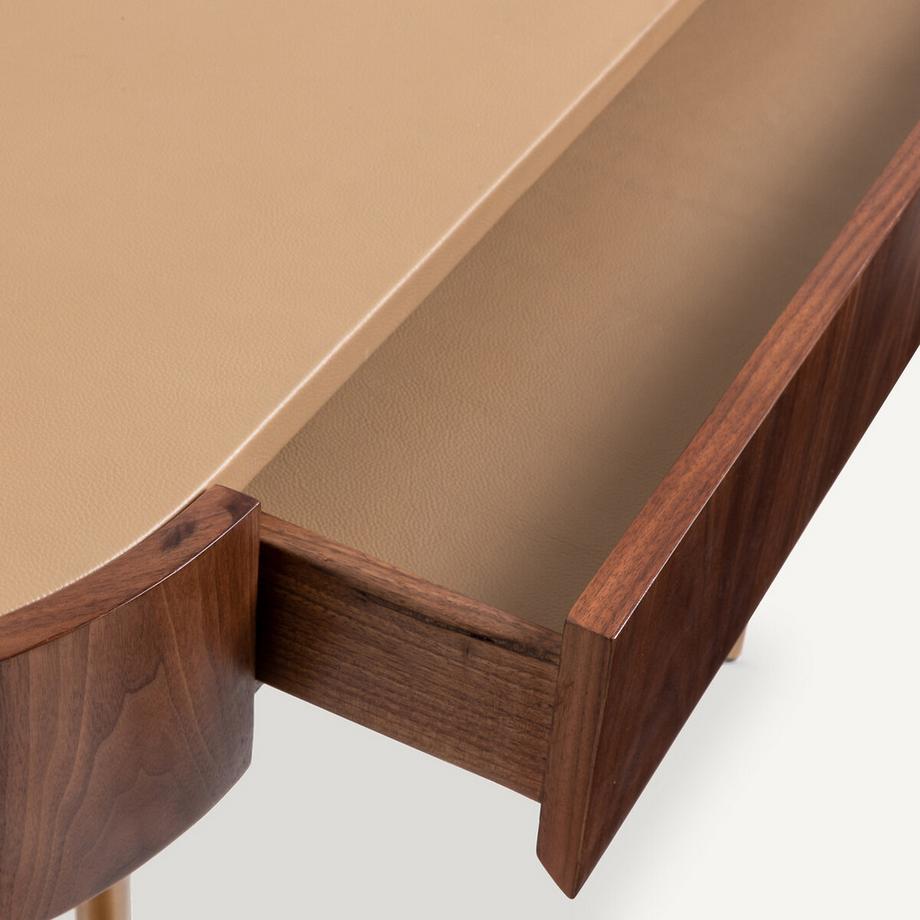 AM.PM Konsolenschreibtisch mit Walnussfurnier und Leder  