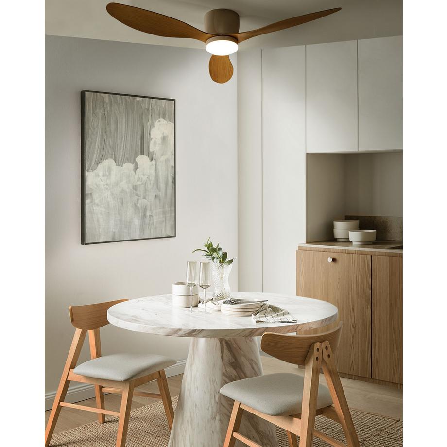 Beliani Deckenventilator mit Licht aus Kunststoff Skandinavisch VEMBAR  