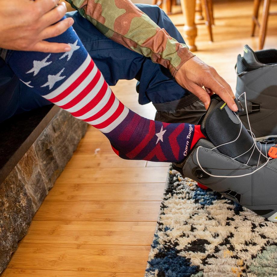 Darn Tough Vermont  Calze Uomo Ginocchio Mi-Peso Sci Snowboard Lana Merino USA 