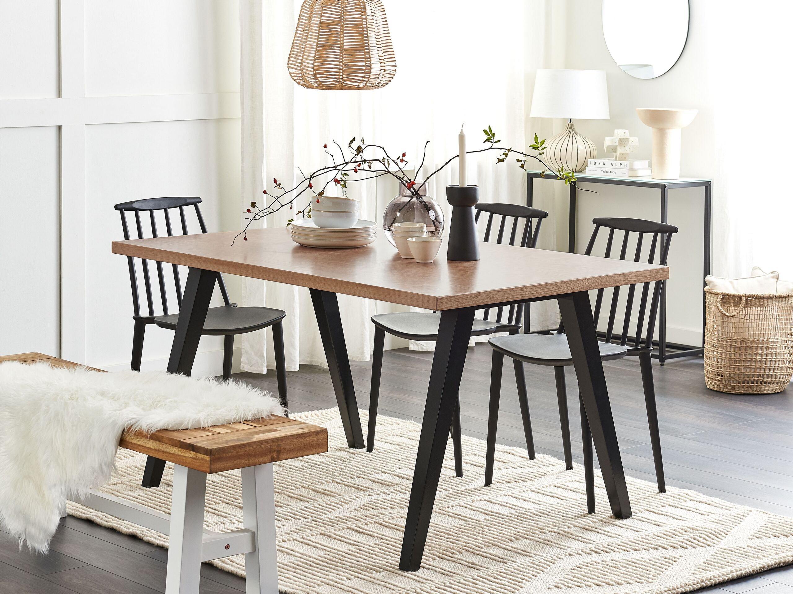 Beliani Table de repas en MDF Moderne LENISTER  