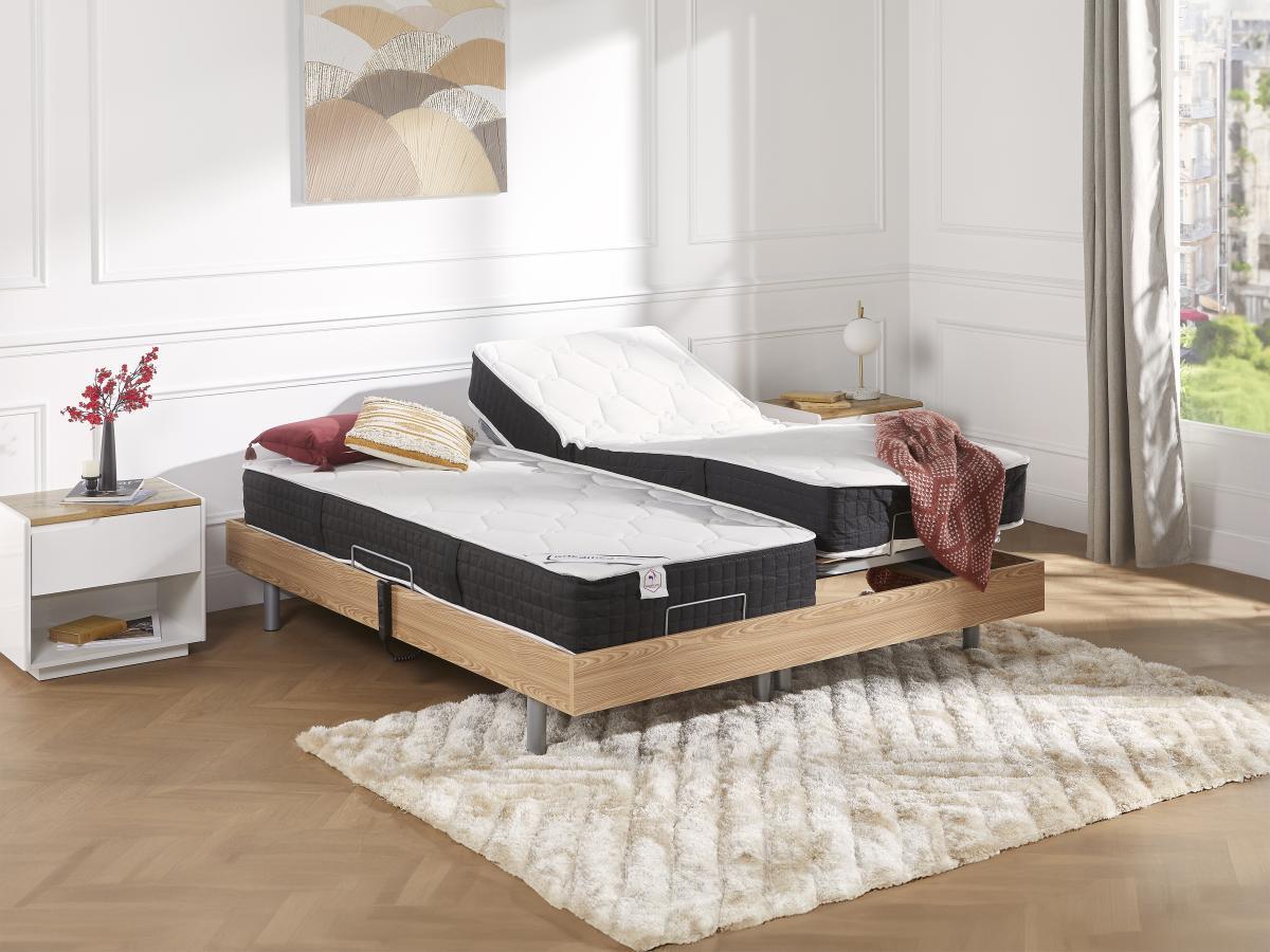 Vente-unique Lit électrique relaxation tout plots matelas ressorts ensachés mémoire forme PHANES de DREAMEA moteurs OKIN Chêne  