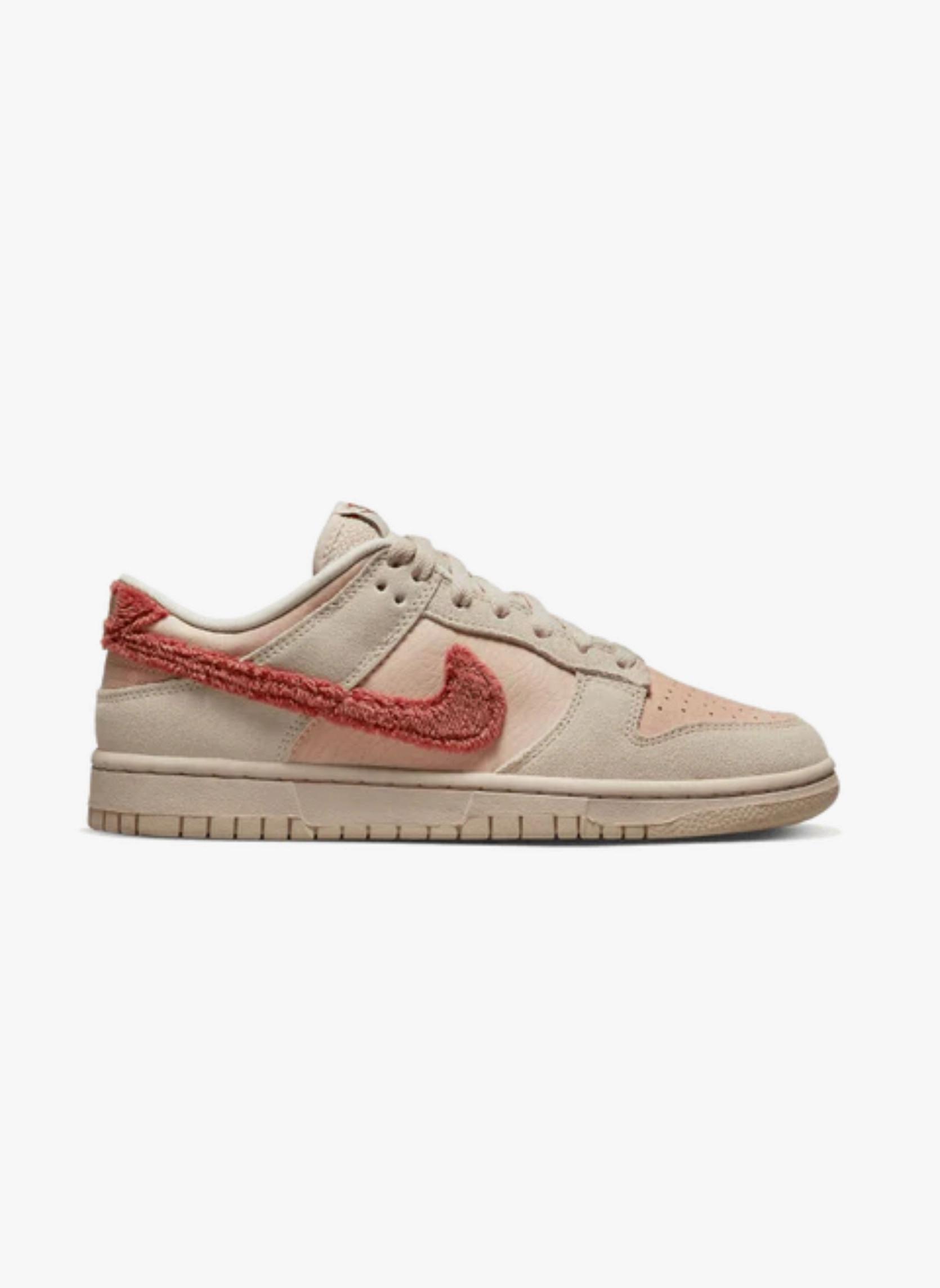 NIKE  Dunk Low Terry Swoosh 