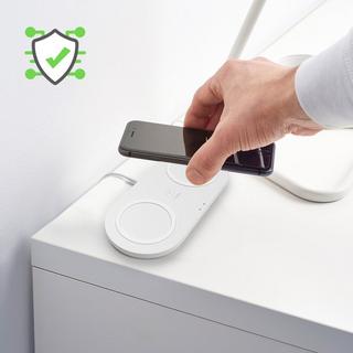 belkin  BOOST?CHARGE 2-in-1 10W Ladegerät mit zwei Ladepads 