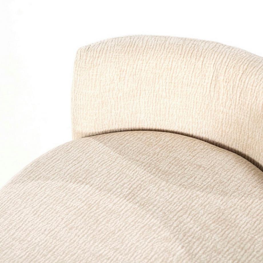 mutoni Hocker Marque  