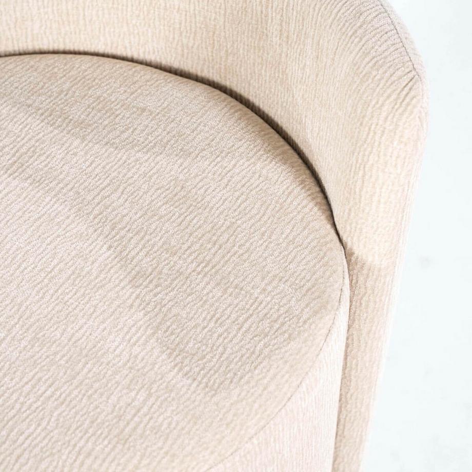 mutoni Hocker Marque  