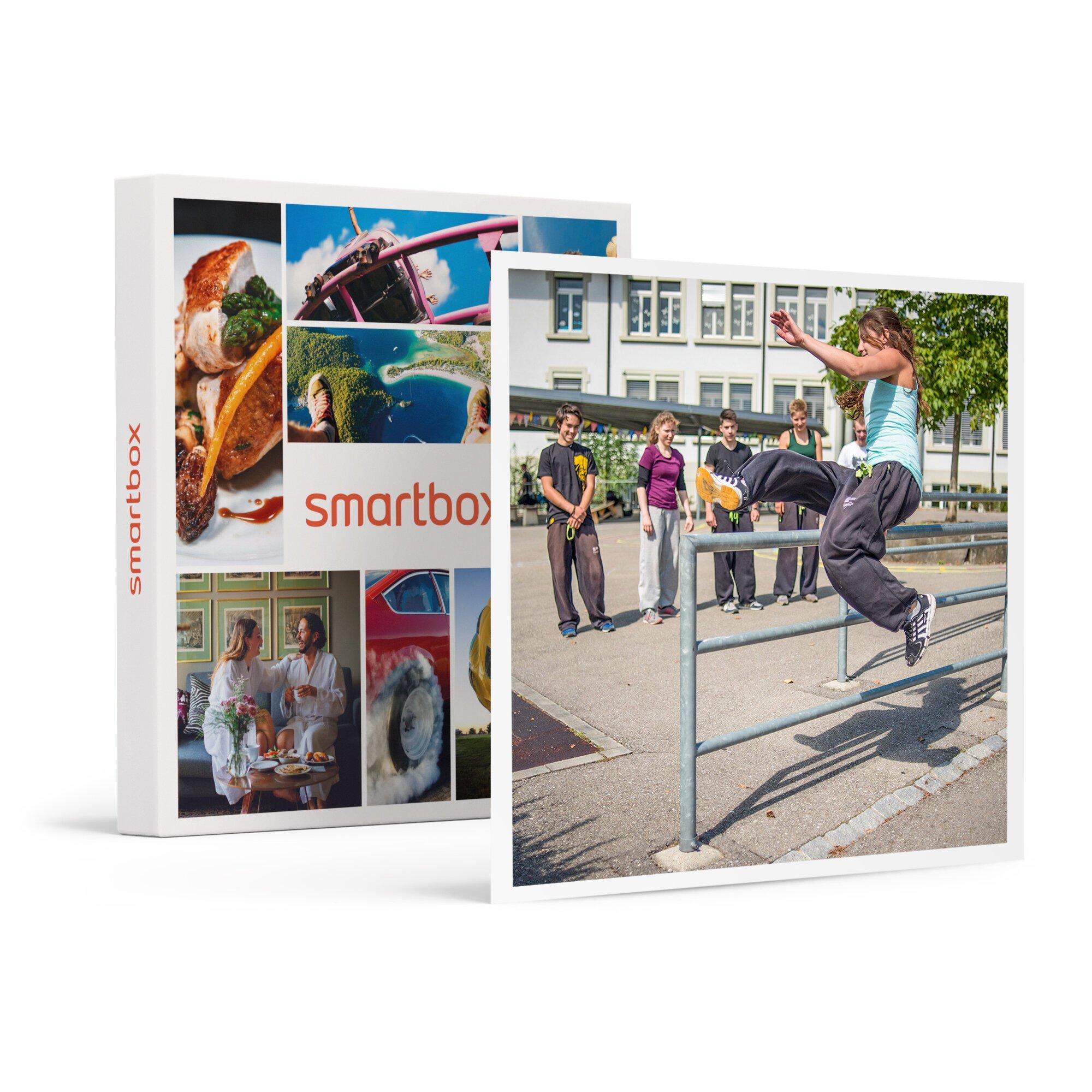 Image of Extremer Nervenkitzel In Der Stadt: 1 Private Parkour-lektion Für 2 Personen Mit Trust Cube Kit - Geschenkbox Unisex