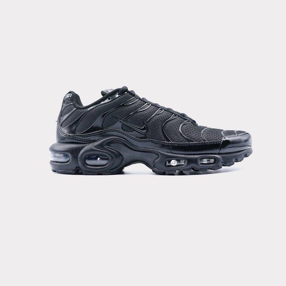 NIKE  Air Max Plus Triple Black 