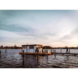 Smartbox  Entspannender Saunagang in einem Saunahausboot auf dem Schweriner See - Geschenkbox 