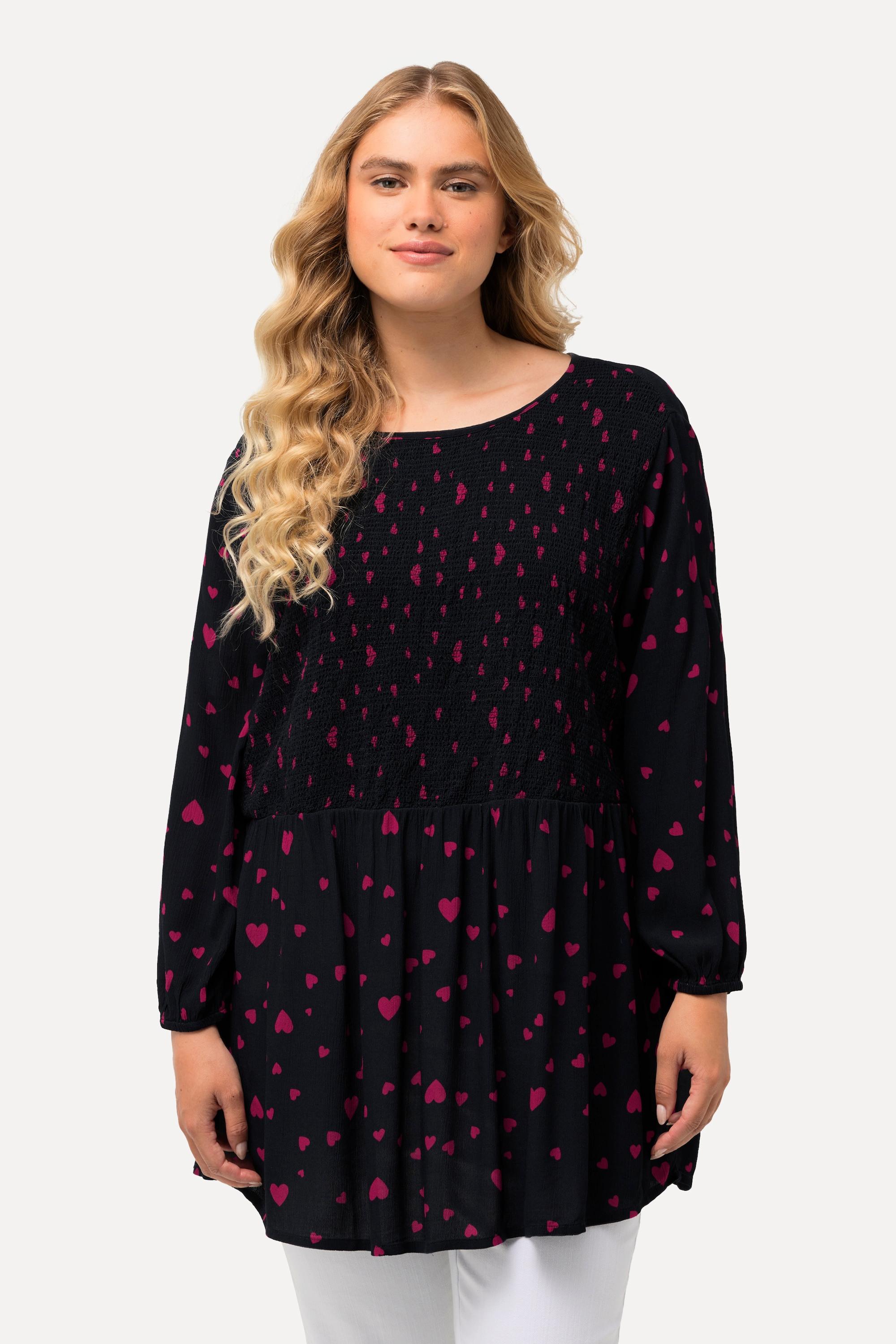 Ulla Popken  Blouse smockée, motif cœurs. Silhouette en A, Décolleté rond et manches courtes. 