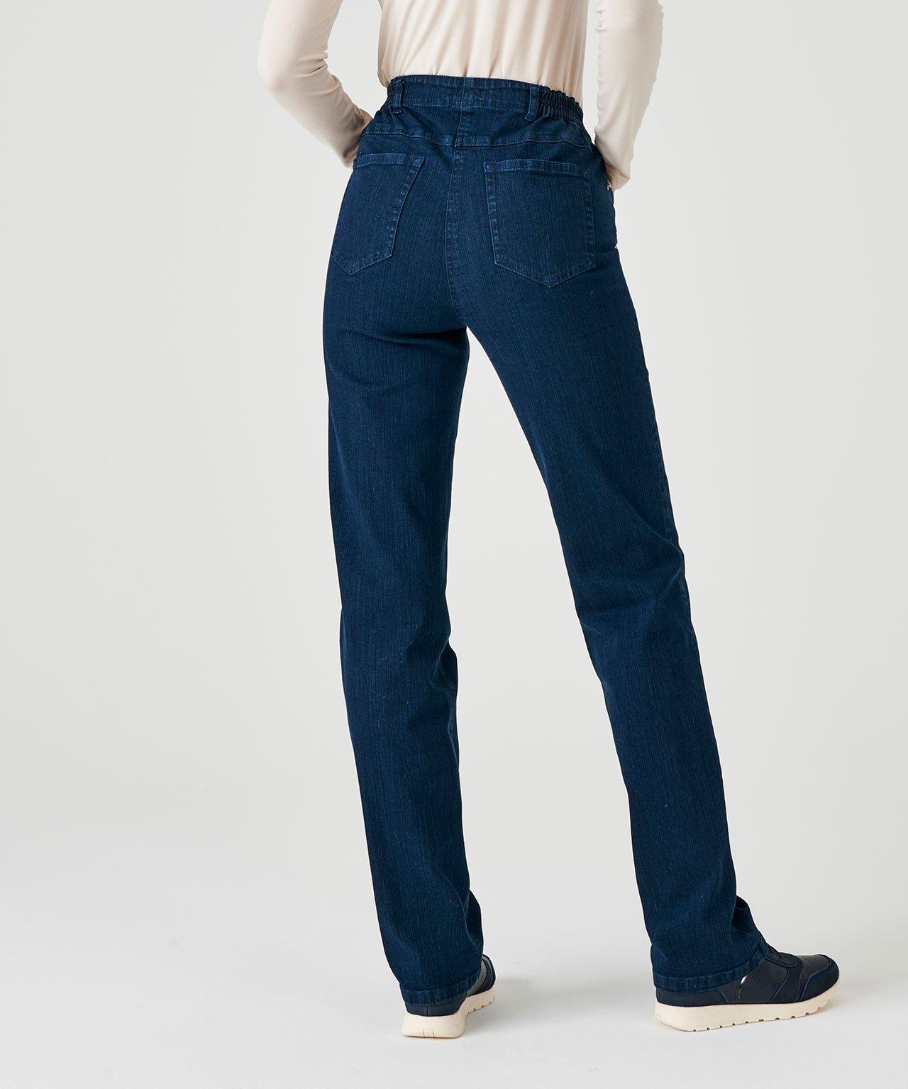 Damart  Jean 5 poches extensible, coupe droite. 