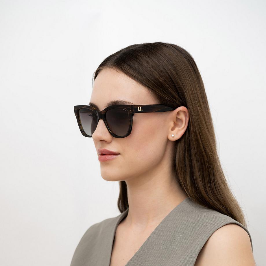 INVU  Polarisierte Sonnenbrille in Premium-Qualität mit Etui 