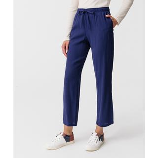 Damart  Pantalon en crépon. 