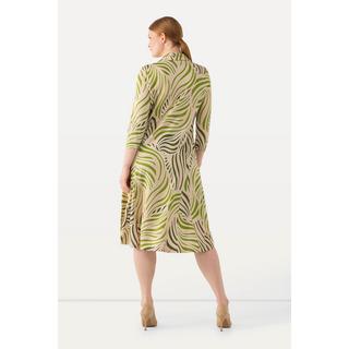 Ulla Popken Robe Midi Slinky Empiècement Godet Col V Manches 3/4  