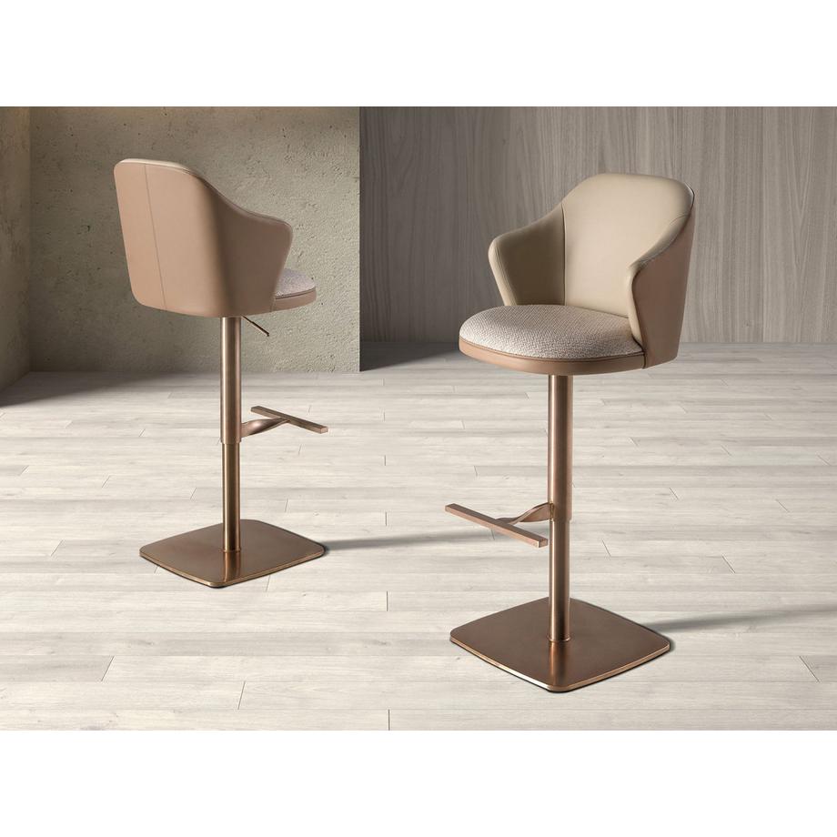 ANGEL CERDA Tabouret pivotant en tissu  