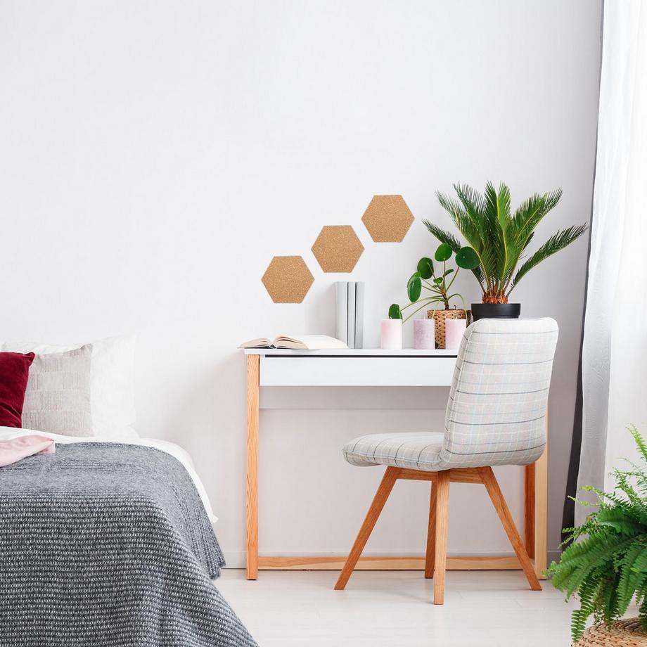 B2X  Sechseckige Stecktafeln aus Kork, 14er-Set 